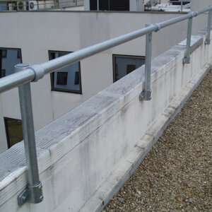 Guardrail for Parapets